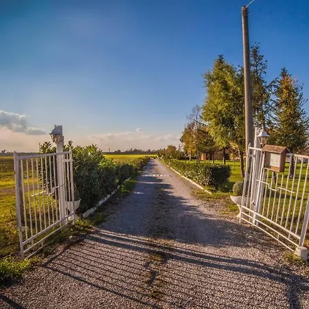 Il Casale Bed & Breakfast *